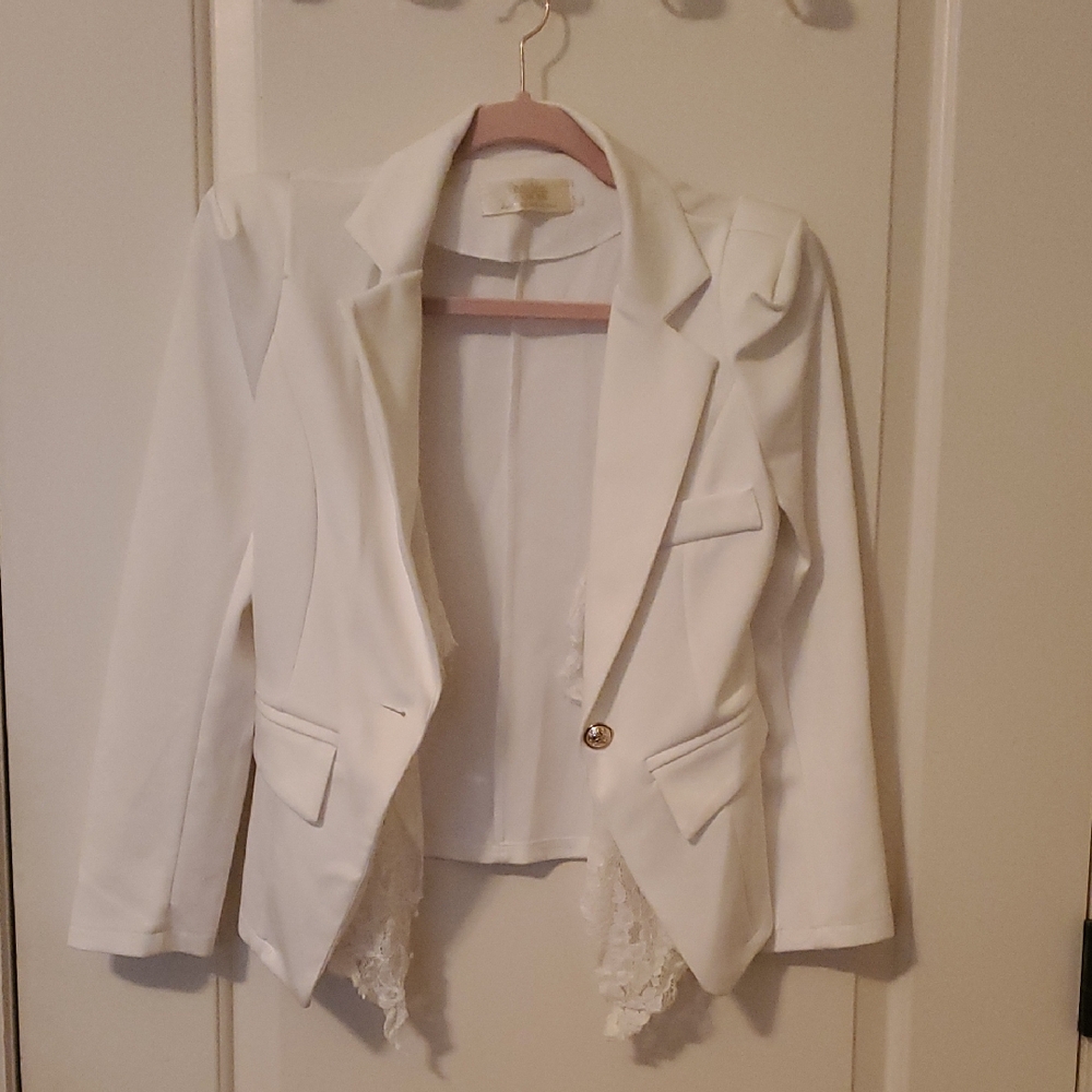 Elegant White Women's Blazer